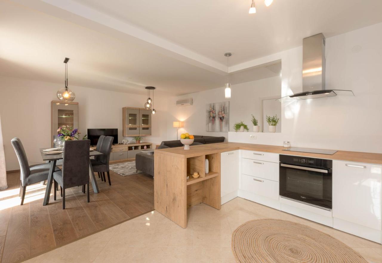 Newly Renovated Holiday Apartment Sirius Poreč Extérieur photo